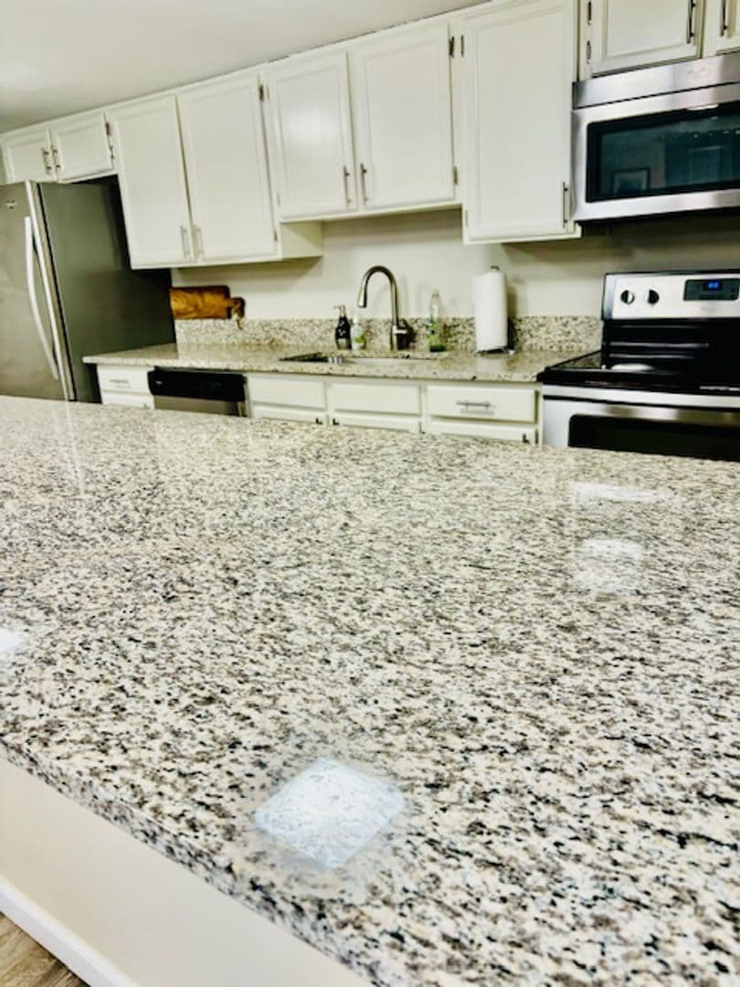 Phoenix Apartment: 1750 E Bell Rd.