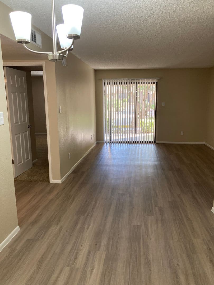 Phoenix Apartment: 5350 E Taylor St