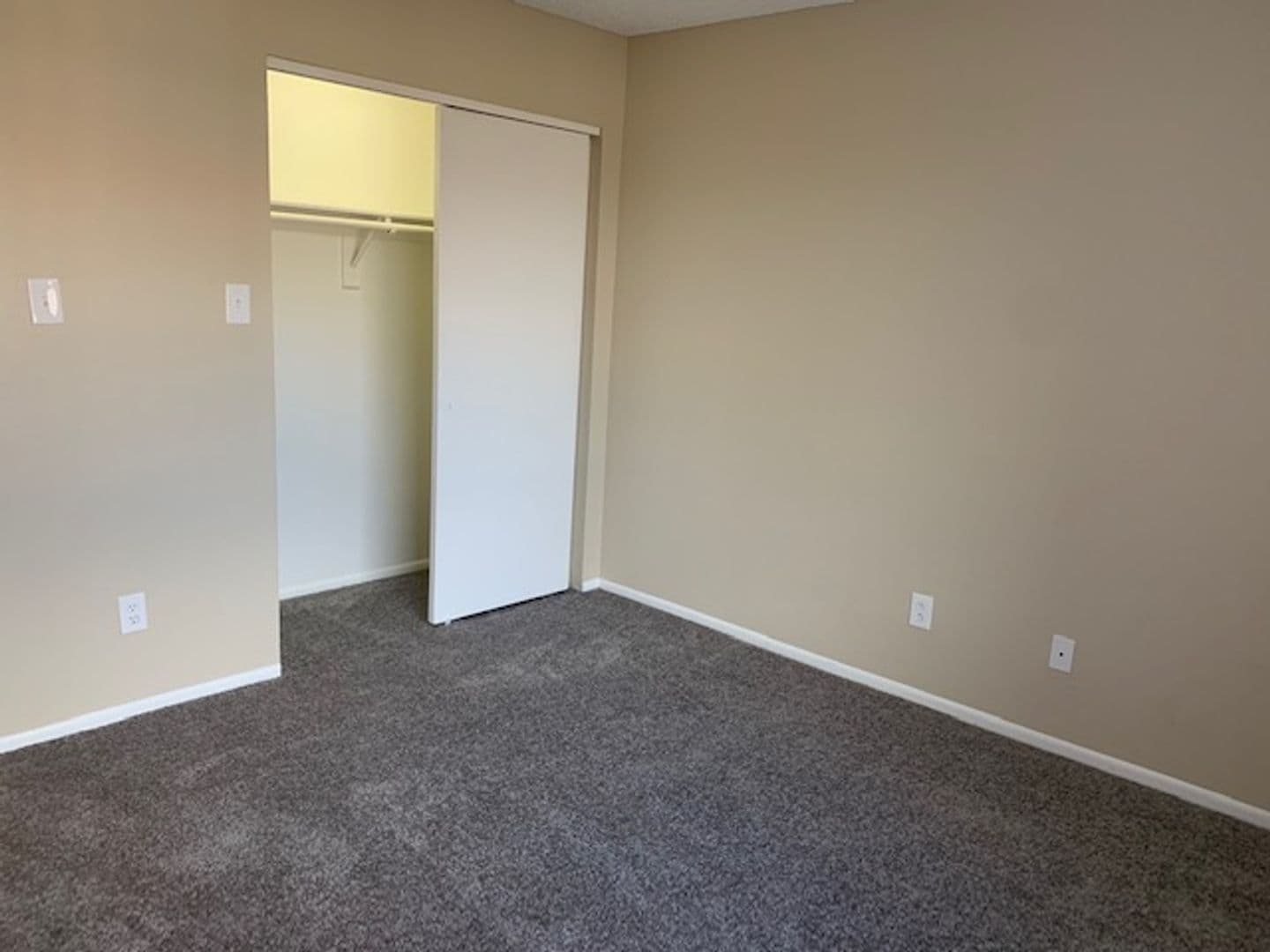 Phoenix Apartment: 5350 E Taylor St