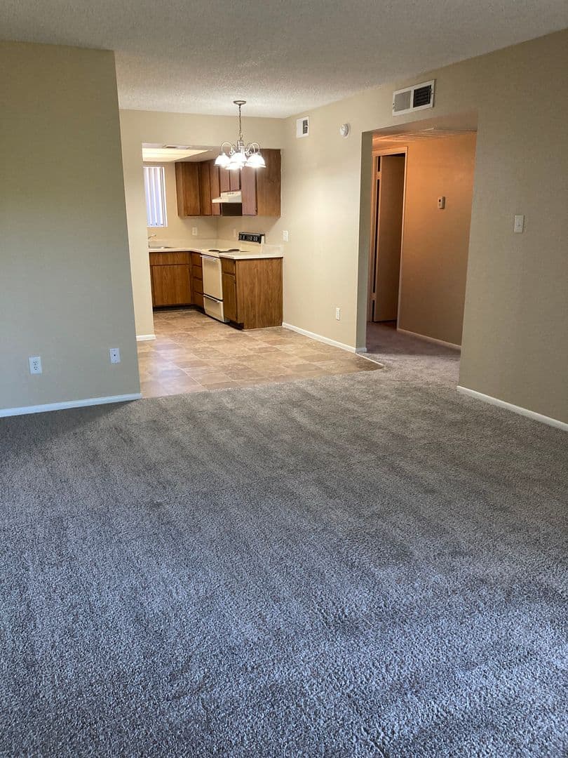 Phoenix Apartment: 5350 E Taylor St