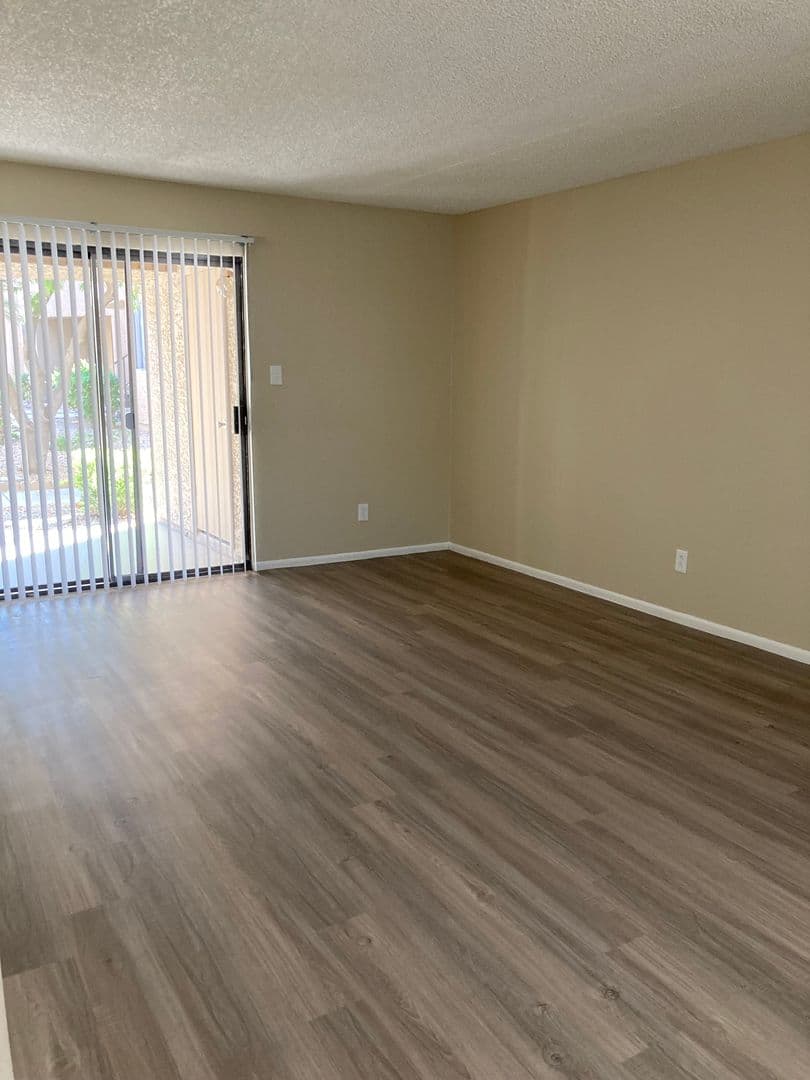 Phoenix Apartment: 5350 E Taylor St