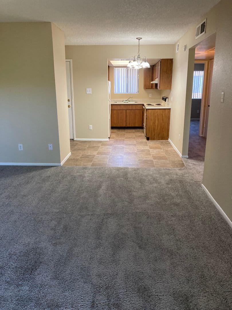 Phoenix Apartment: 5350 E Taylor St