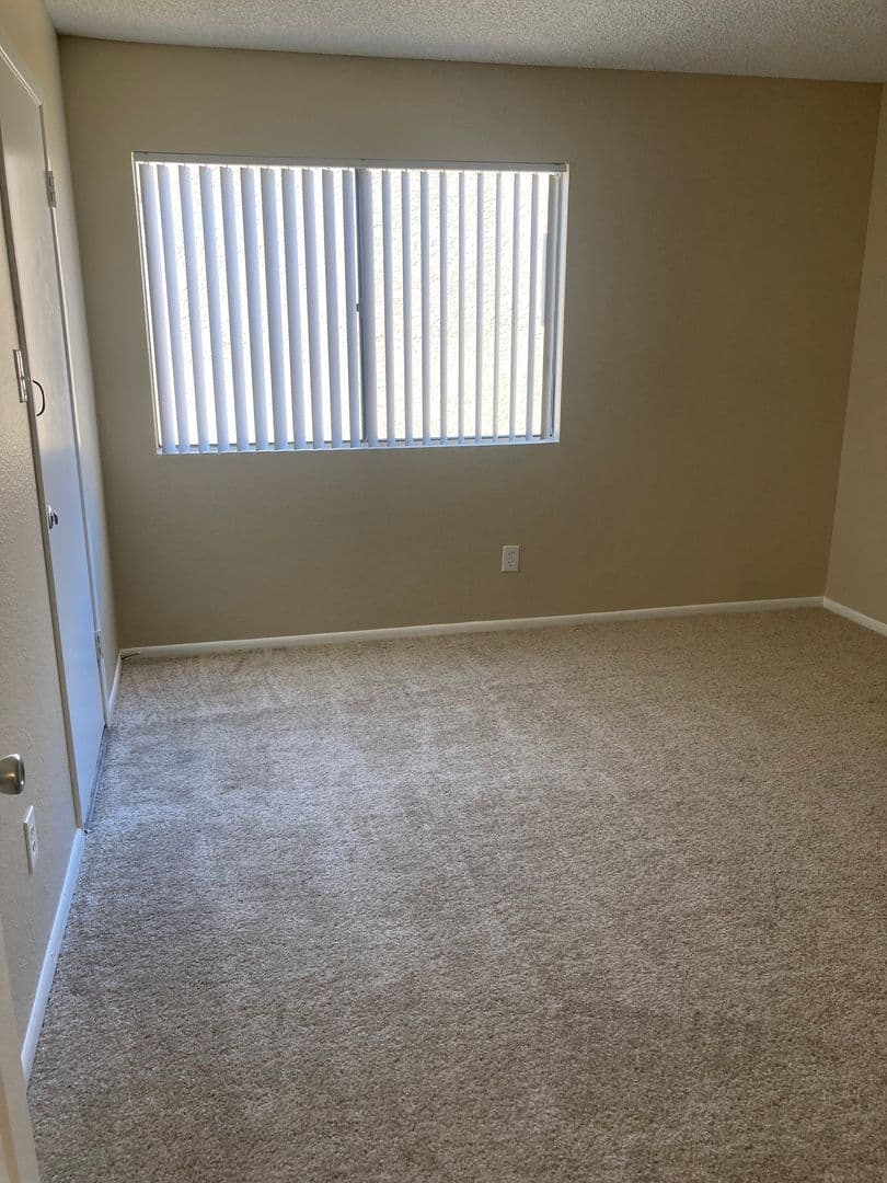 Phoenix Apartment: 5350 E Taylor St