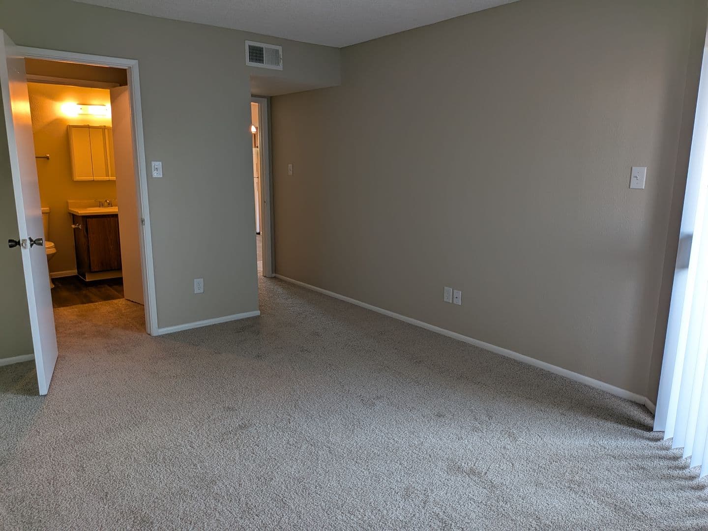 Phoenix Apartment: 5350 E Taylor St