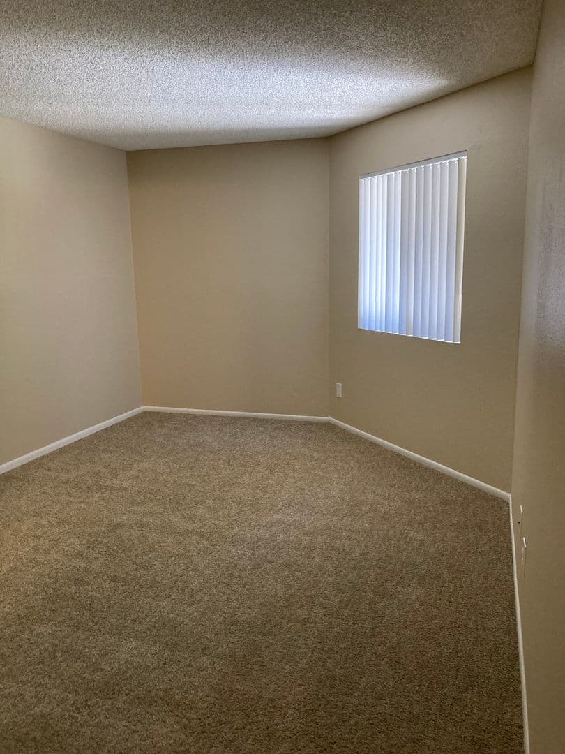 Phoenix Apartment: 5350 E Taylor St
