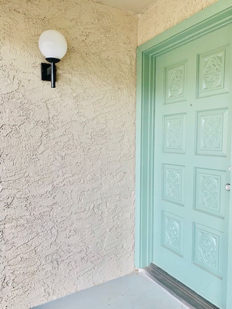 Phoenix Apartment: 1750 E Bell Rd.