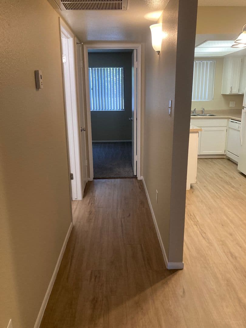 Phoenix Apartment: 5350 E Taylor St