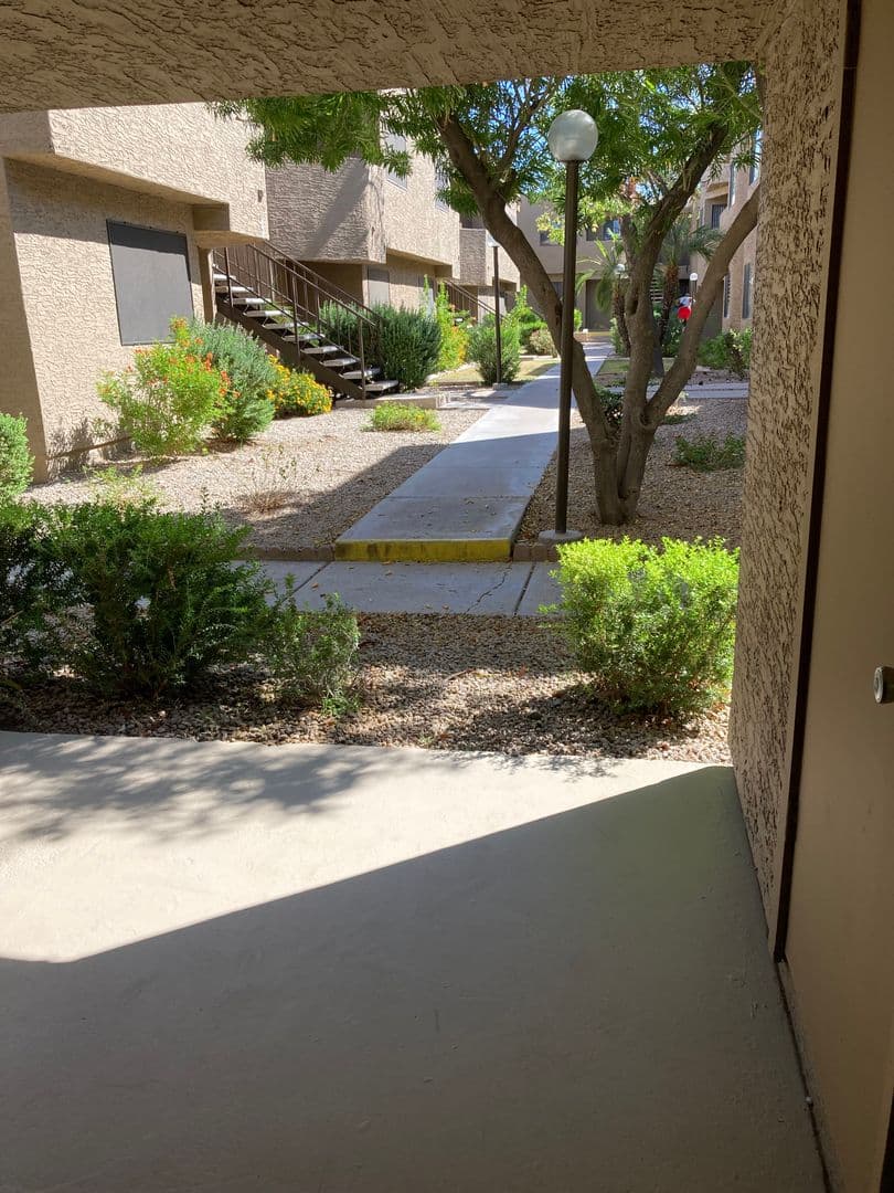 Phoenix Apartment: 5350 E Taylor St
