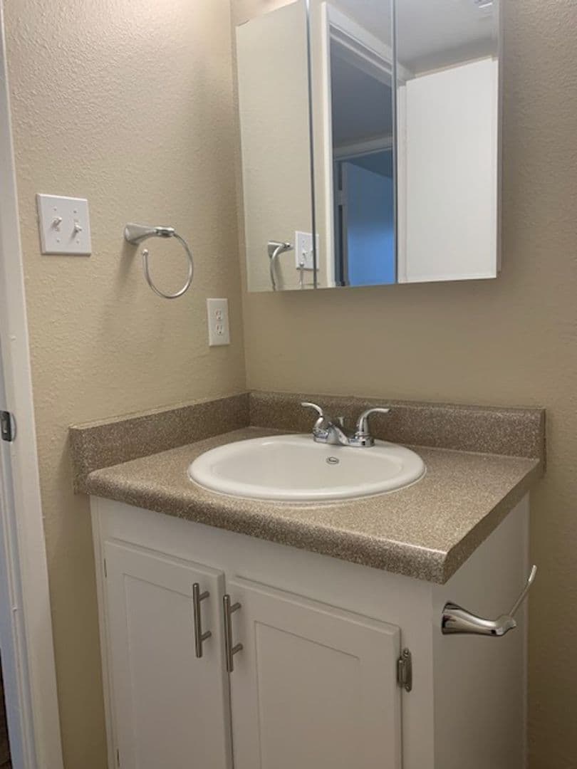 Phoenix Apartment: 5350 E Taylor St