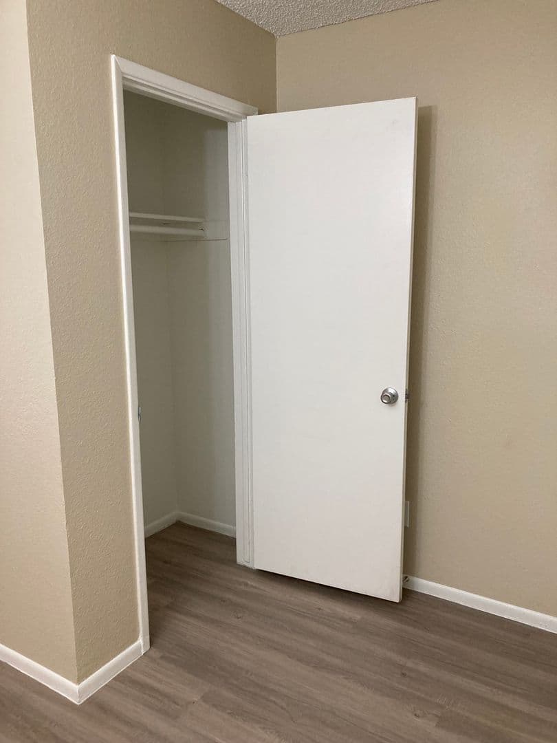 Phoenix Apartment: 5350 E Taylor St