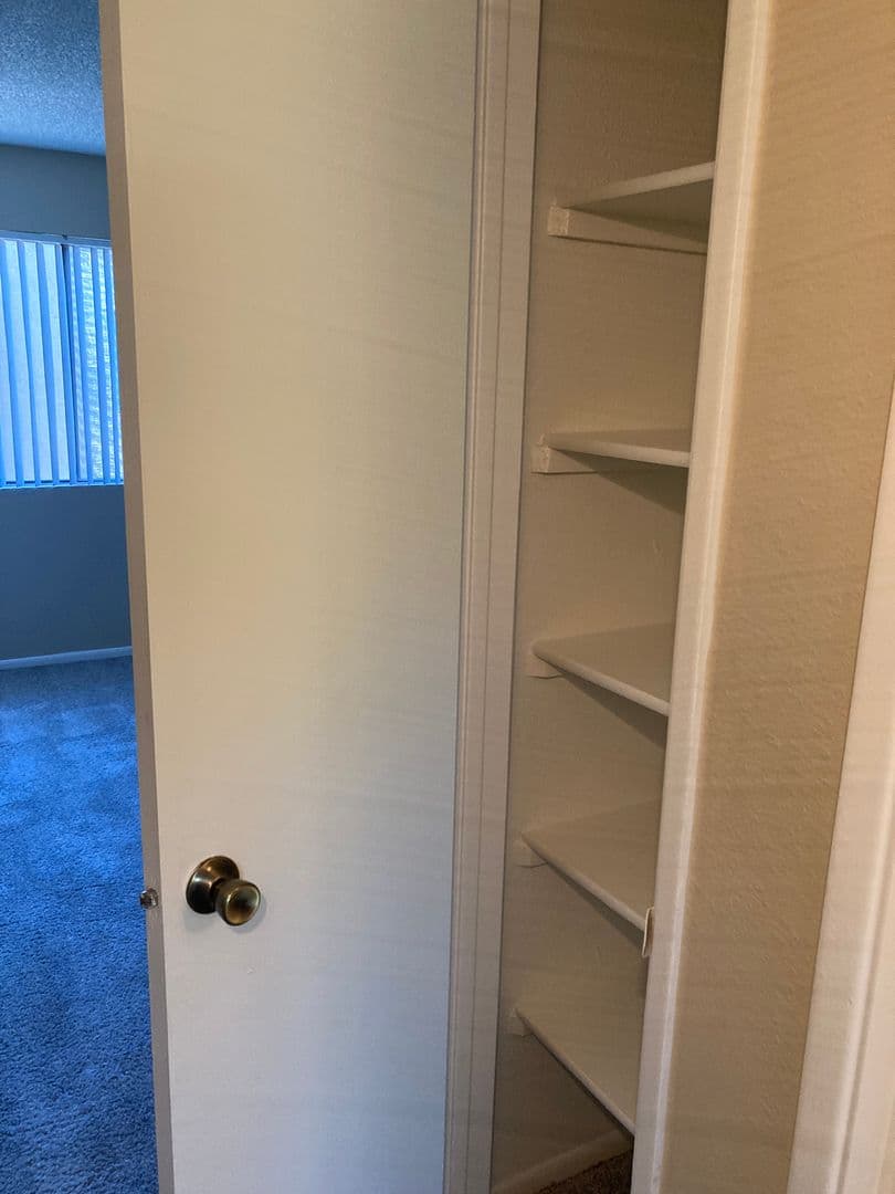 Phoenix Apartment: 5350 E Taylor St