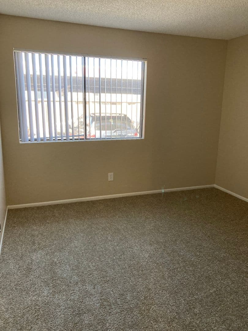 Phoenix Apartment: 5350 E Taylor St