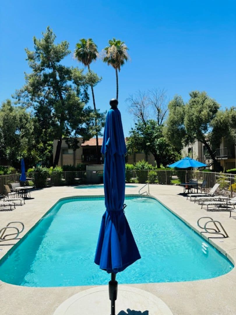 Phoenix Apartment: 1750 E Bell Rd.