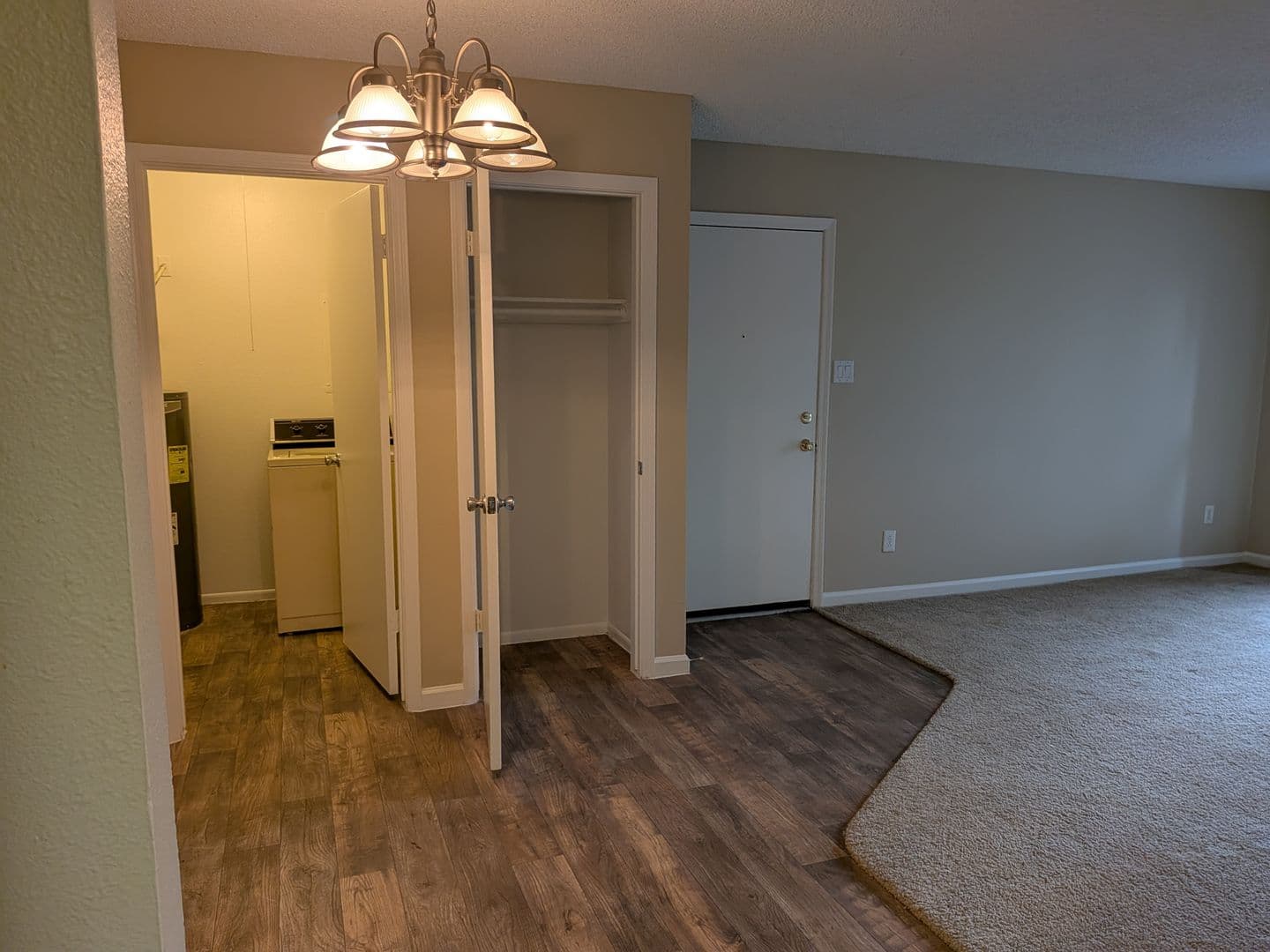Phoenix Apartment: 5350 E Taylor St