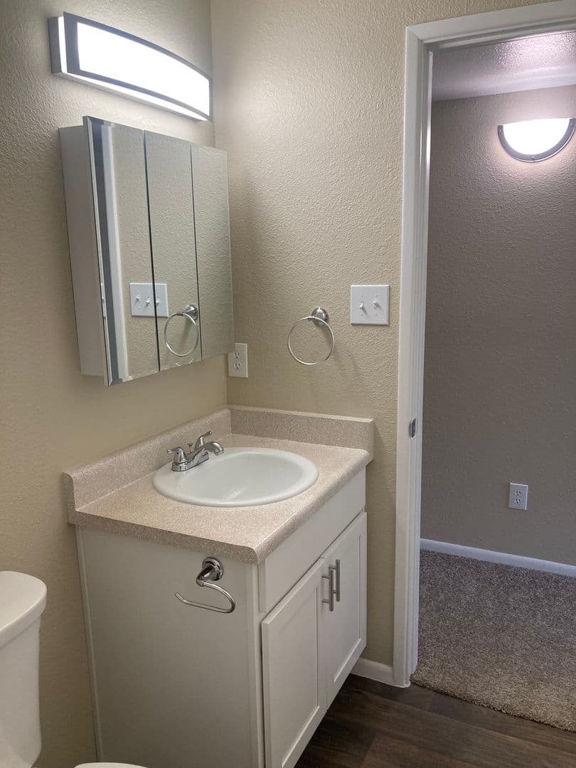 Phoenix Apartment: 5350 E Taylor St