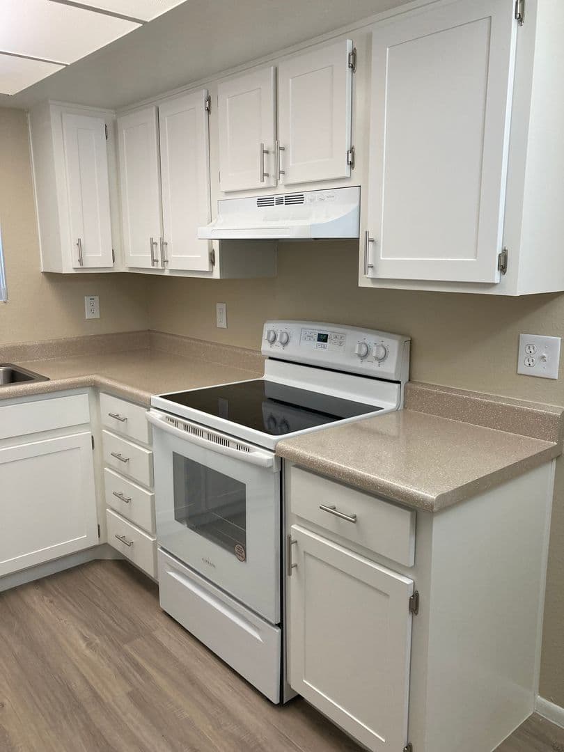 Phoenix Apartment: 5350 E Taylor St