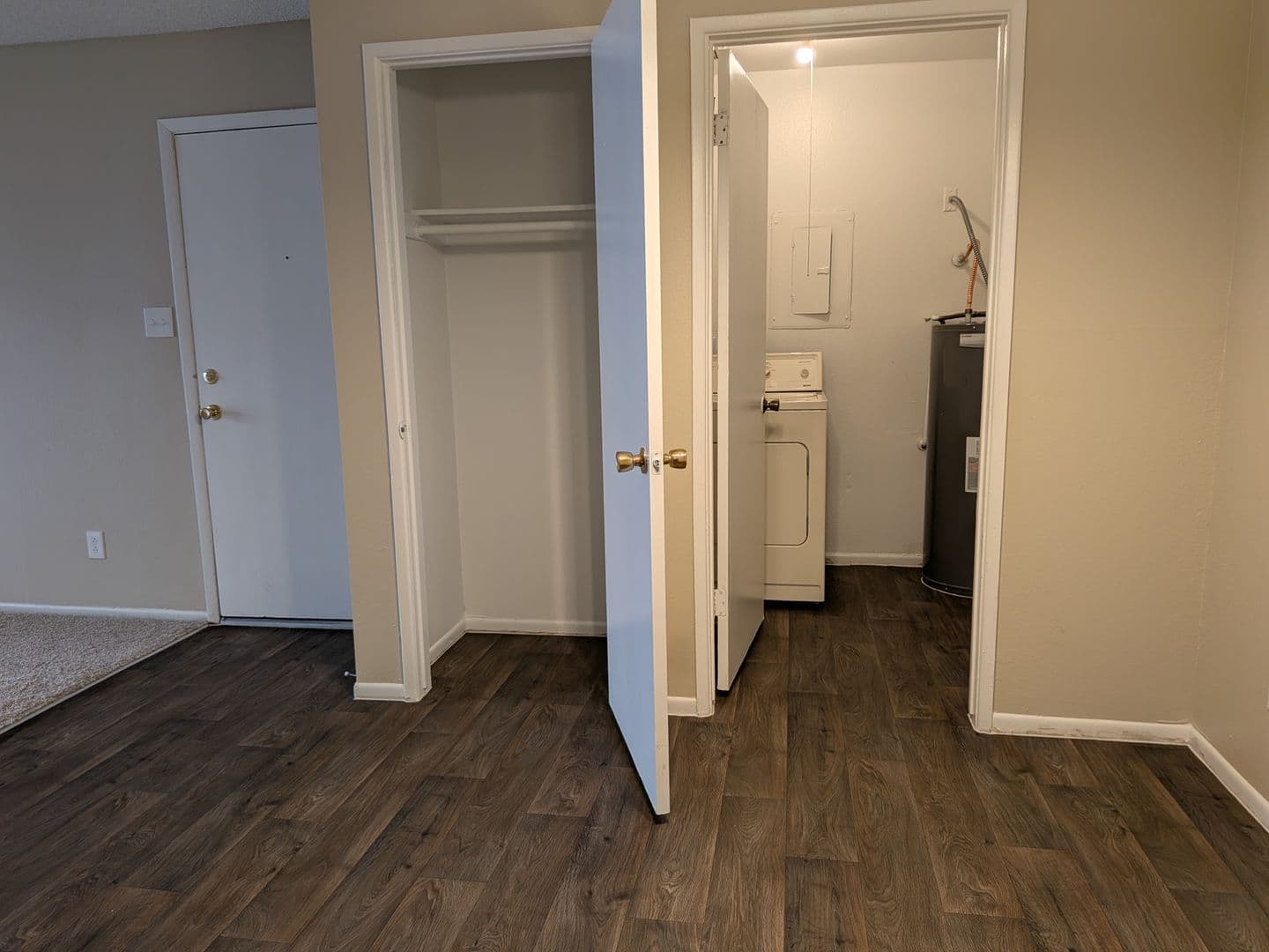 Phoenix Apartment: 5350 E Taylor St