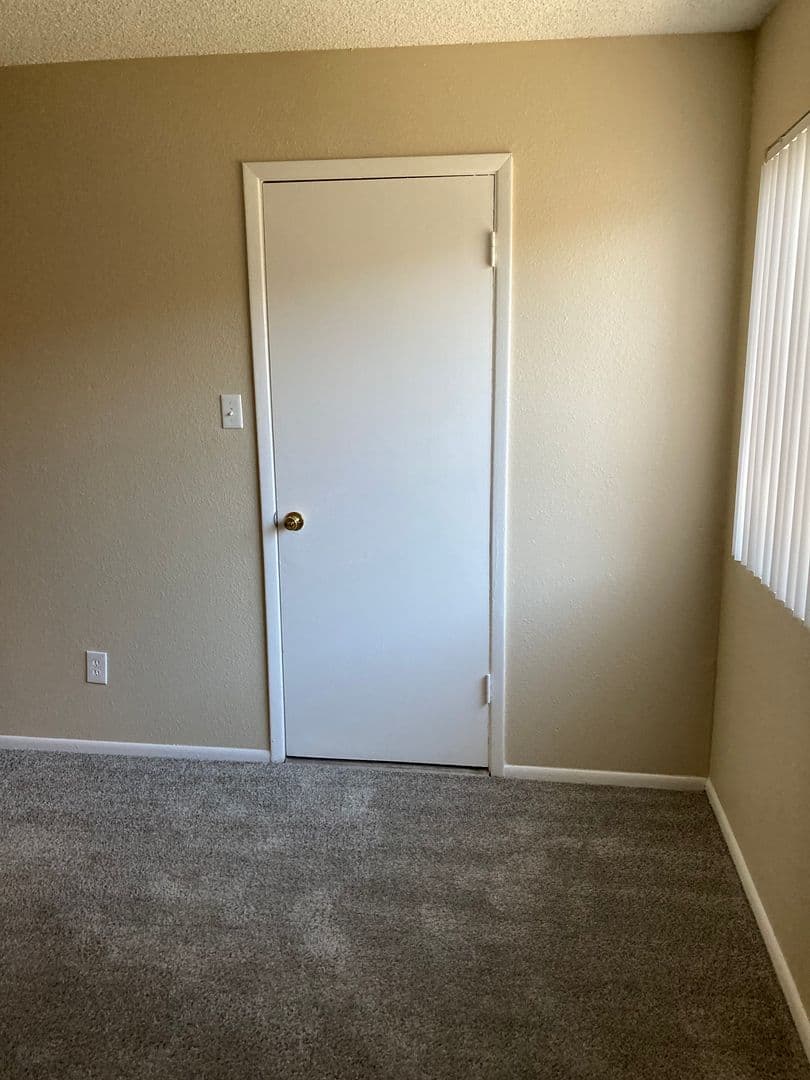 Phoenix Apartment: 5350 E Taylor St