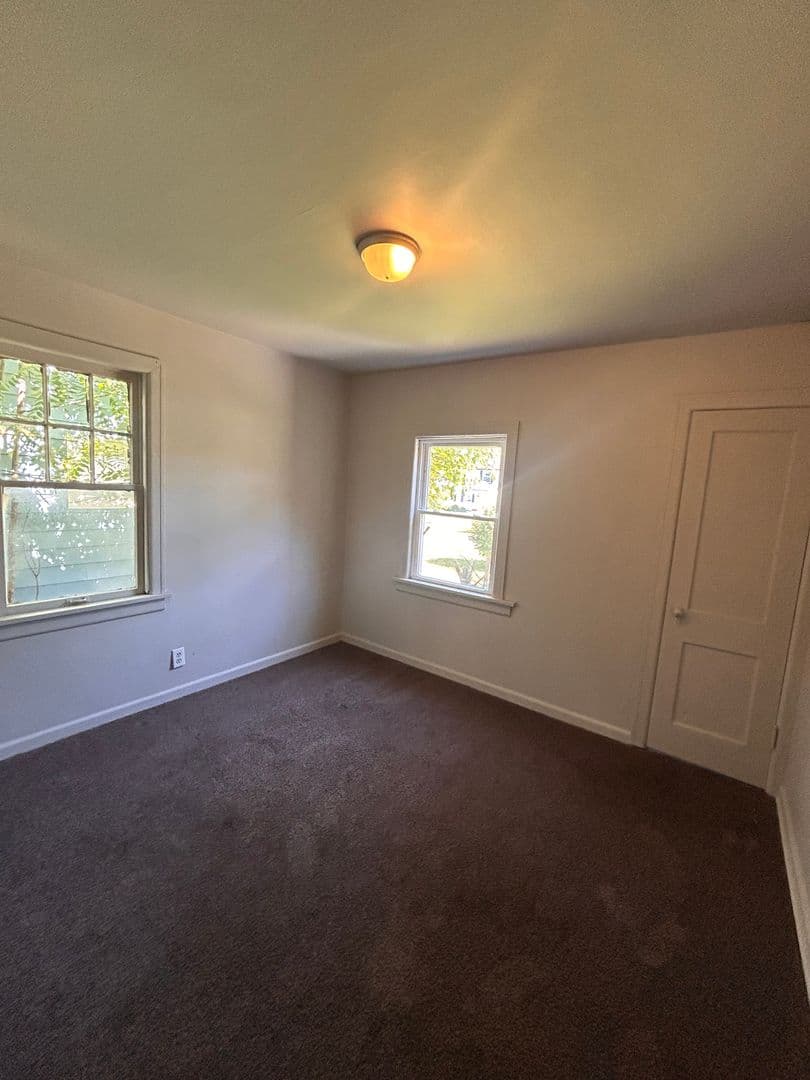 Fort Wayne House: 4026 Weisser Park
