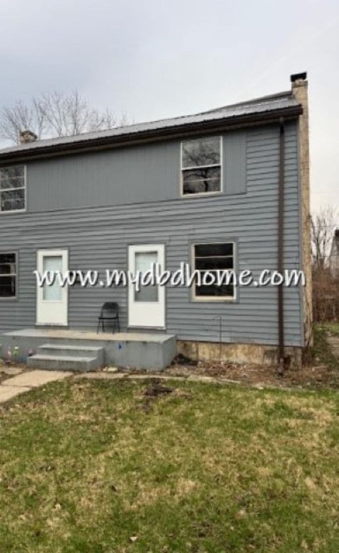 Fort Wayne Apartment: 1341 Fay Dr.