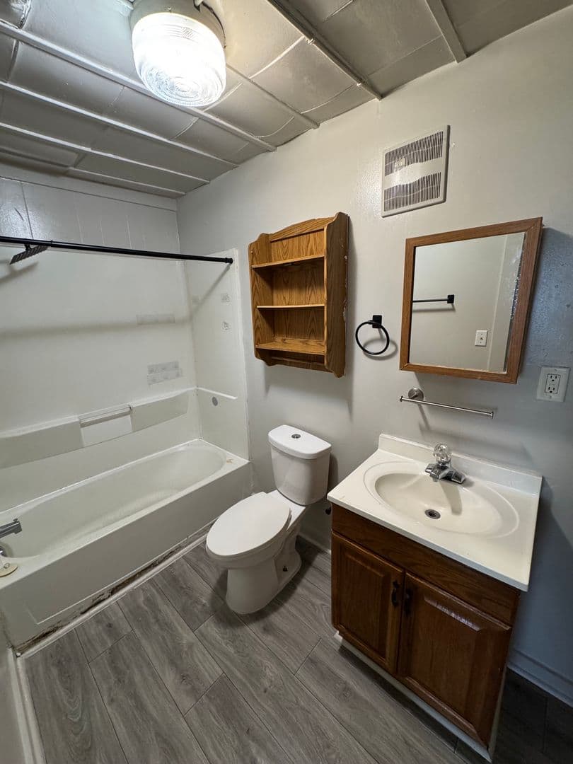 Ft. Wayne House: 1150 Kinnaird Ave