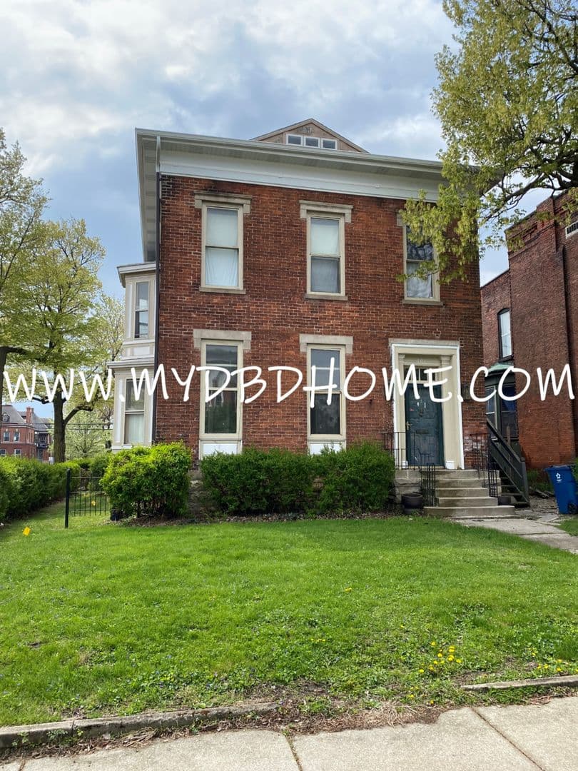 Fort Wayne Apartment: 601 W Wayne St