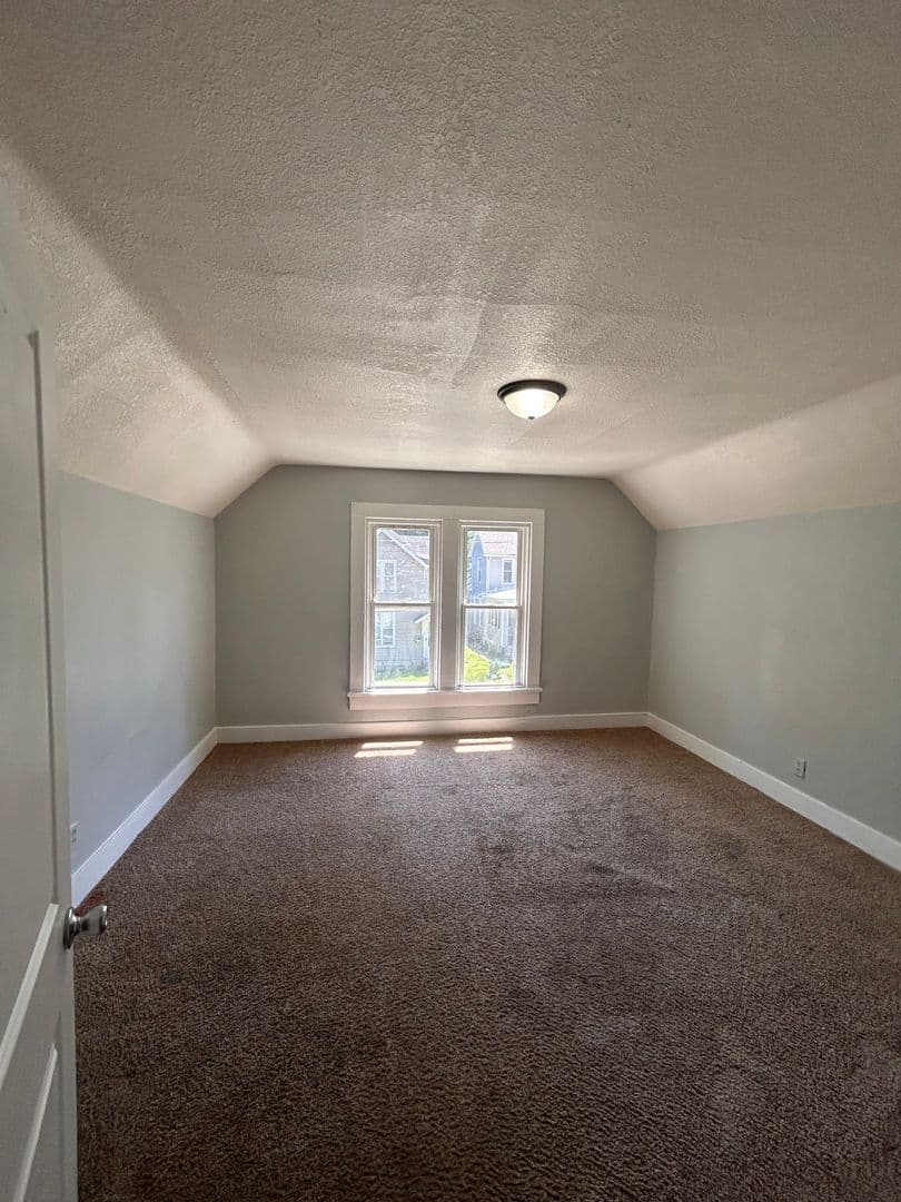 Ft. Wayne Apartment: 812 Huestis Ave