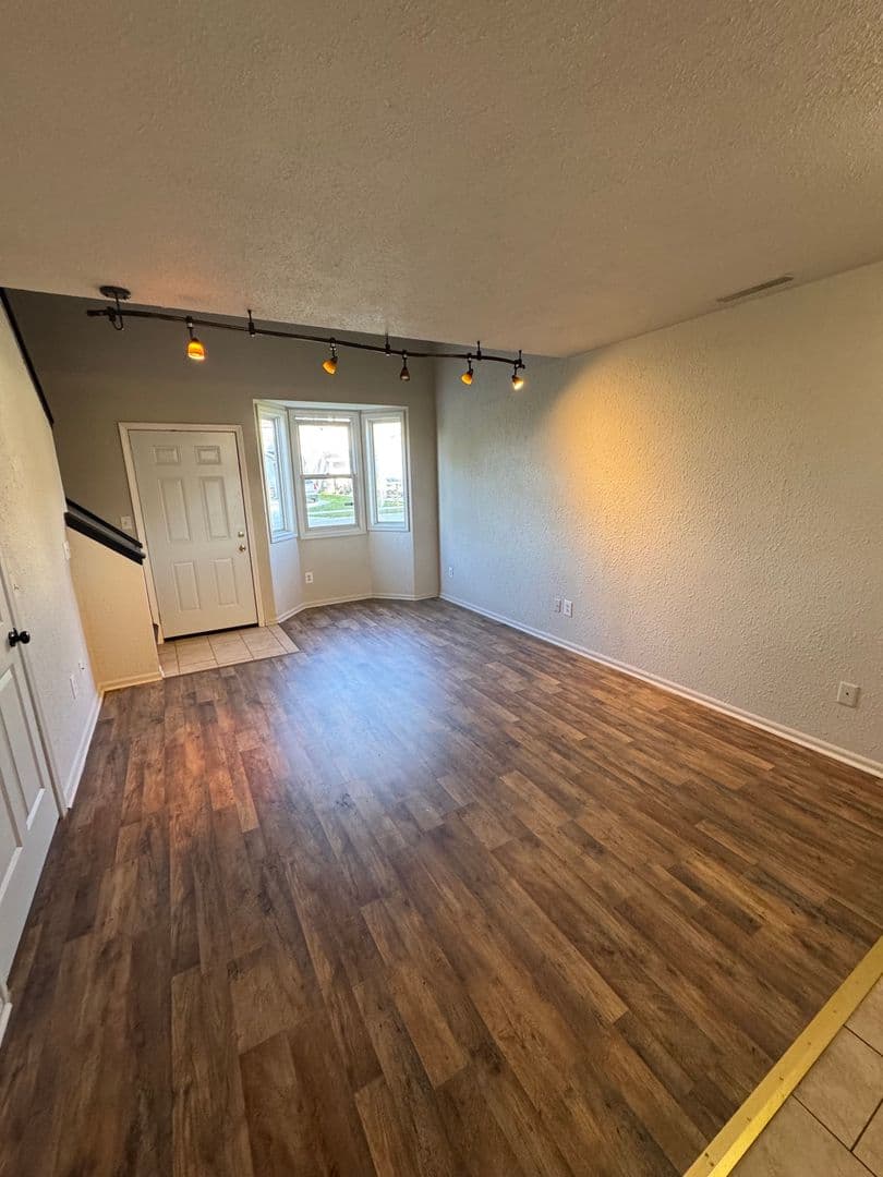 Fort Wayne House: 1326 Lofton Way