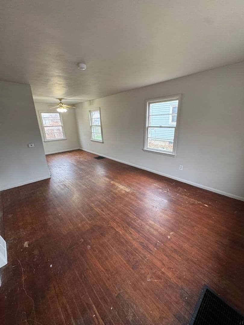 Fort Wayne Apartment: 1341 Fay Dr.