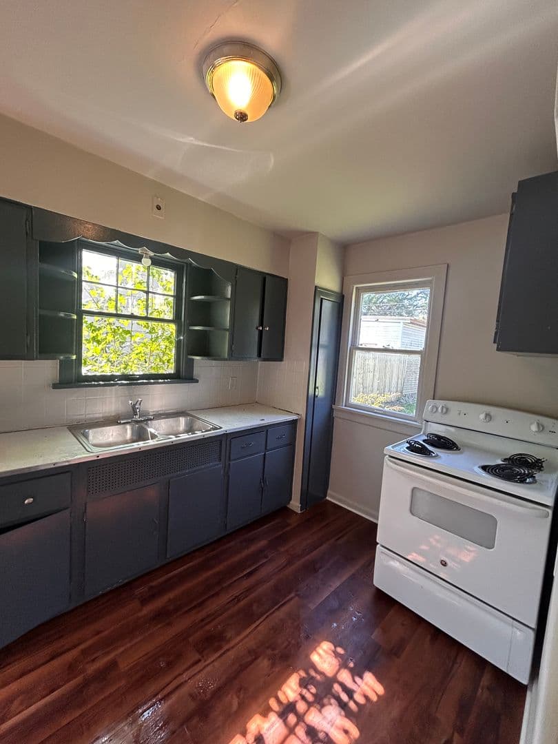 Fort Wayne House: 4026 Weisser Park