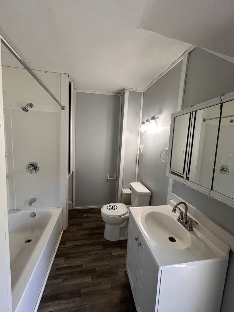 Ft. Wayne Apartment: 812 Huestis Ave