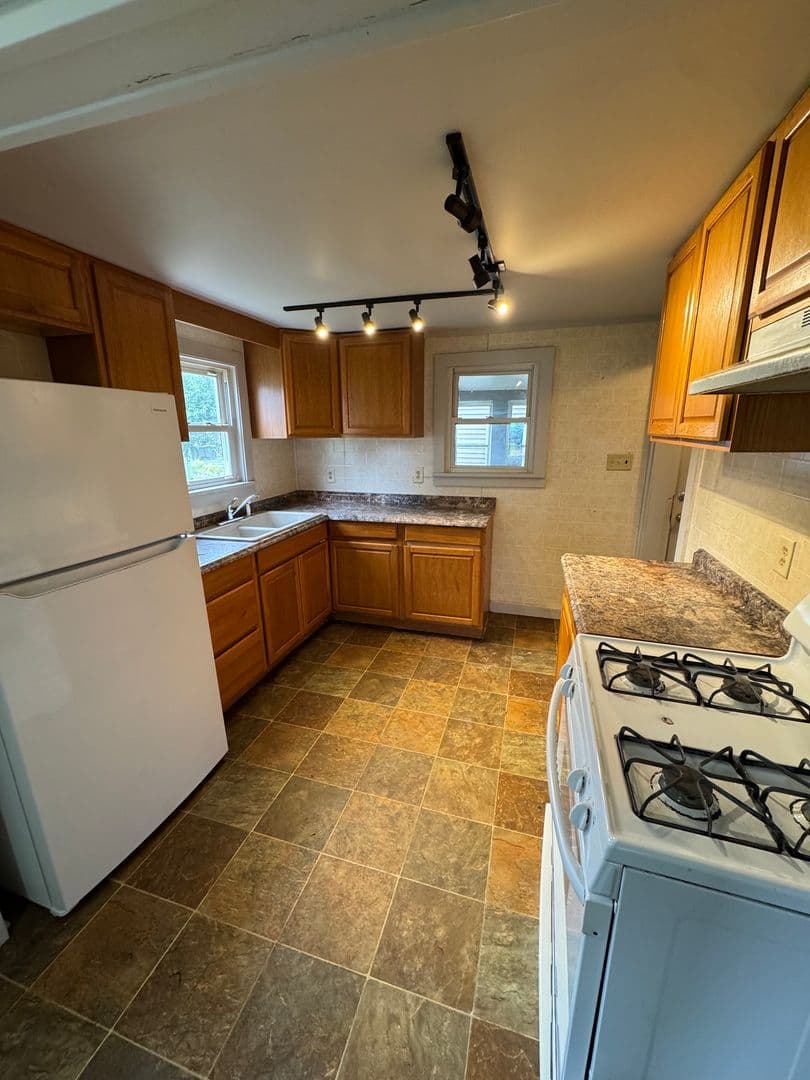 Fort Wayne House: 3808 Eastway Dr.