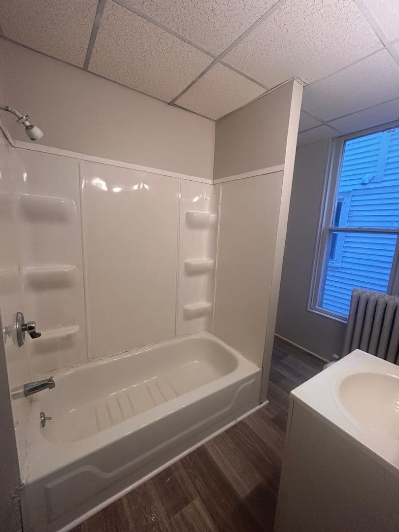 Fort Wayne Apartment: 938 Lincoln Ave