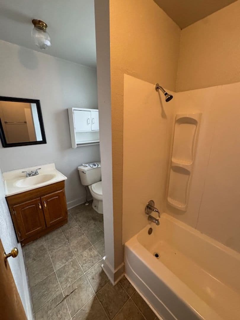 Fort Wayne House: 1516  Bayer Ave