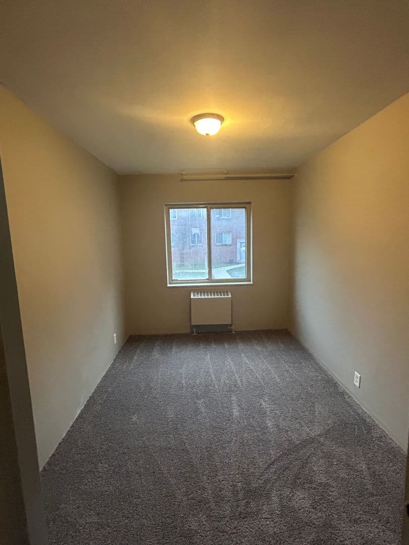 Ft. Wayne Apartment: 2301 Florida Dr.