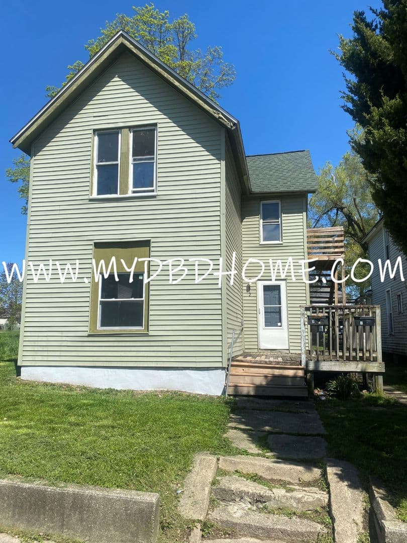 Ft. Wayne Apartment: 812 Huestis Ave
