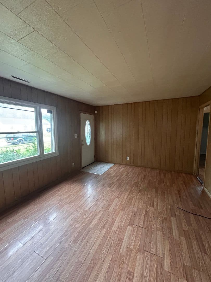 Fort Wayne House: 4610 Smith St.
