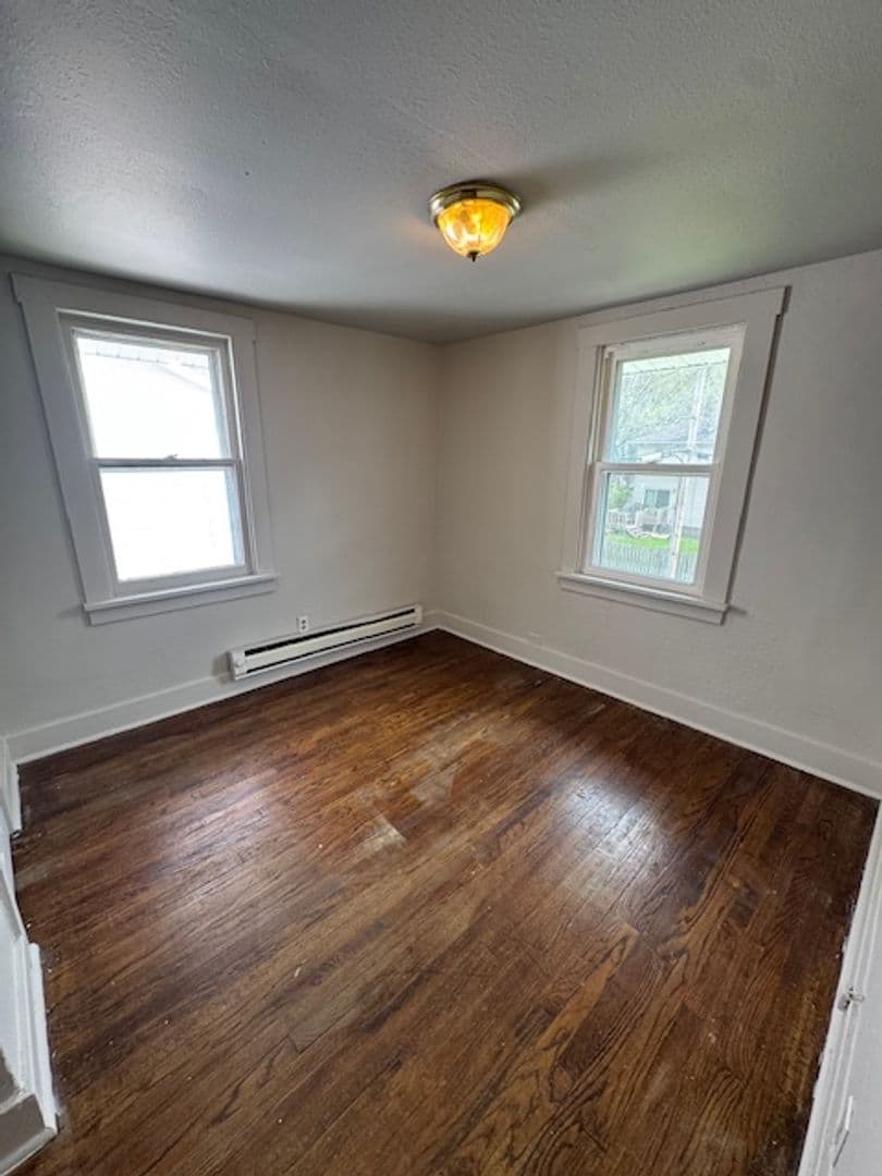 Fort Wayne House: 1516  Bayer Ave