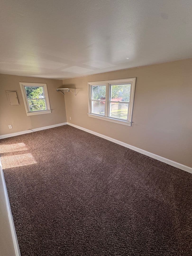 Fort Wayne Apartment: 4029 Barr St.