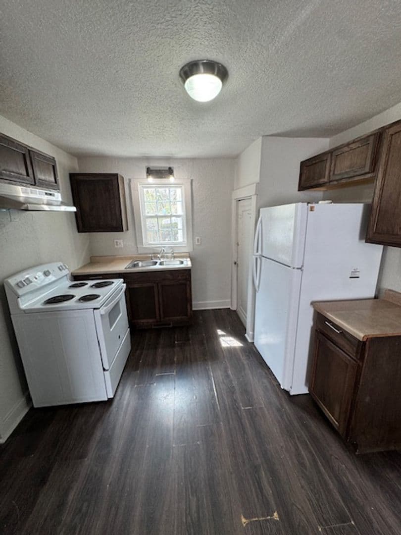 Fort Wayne House: 1516  Bayer Ave
