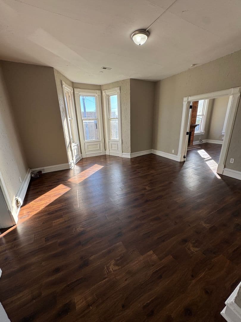 Fort Wayne Apartment: 601 W Wayne St