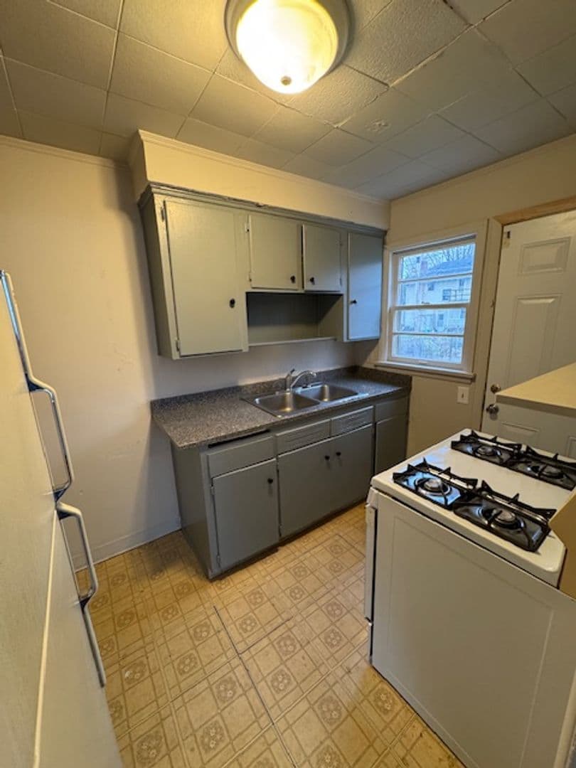 Fort Wayne Apartment: 1341 Fay Dr.