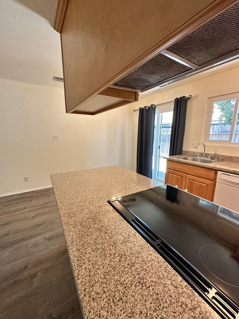 Napa House: 3985 Dunhill