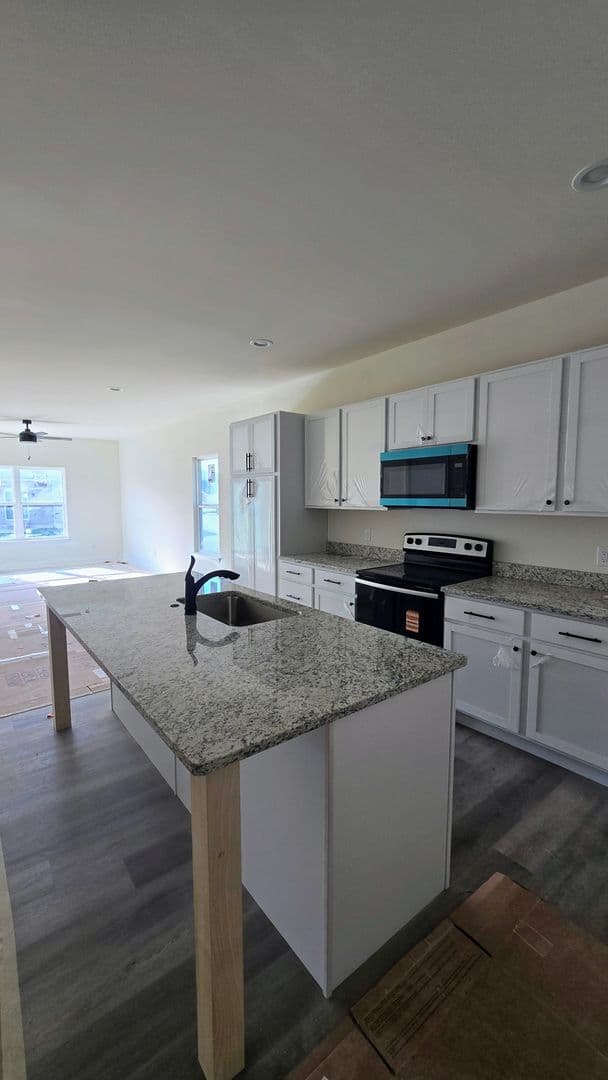 Wentzville Townhome: 505 Dogleg ct.