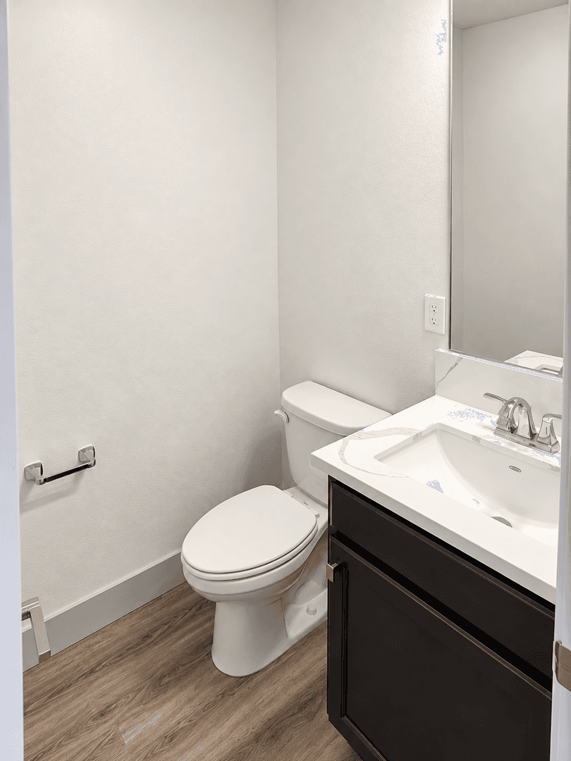 Reno Apartment: 529-543 W 1st St & 100-114 Bell St