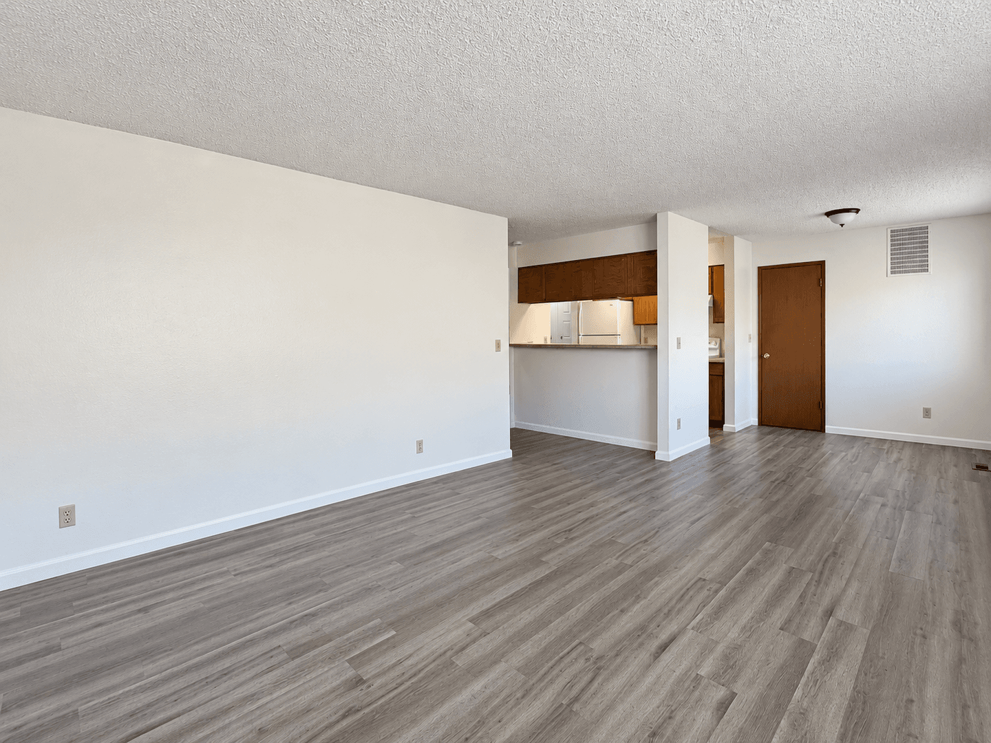 Reno Apartment: 102 Moraine Way