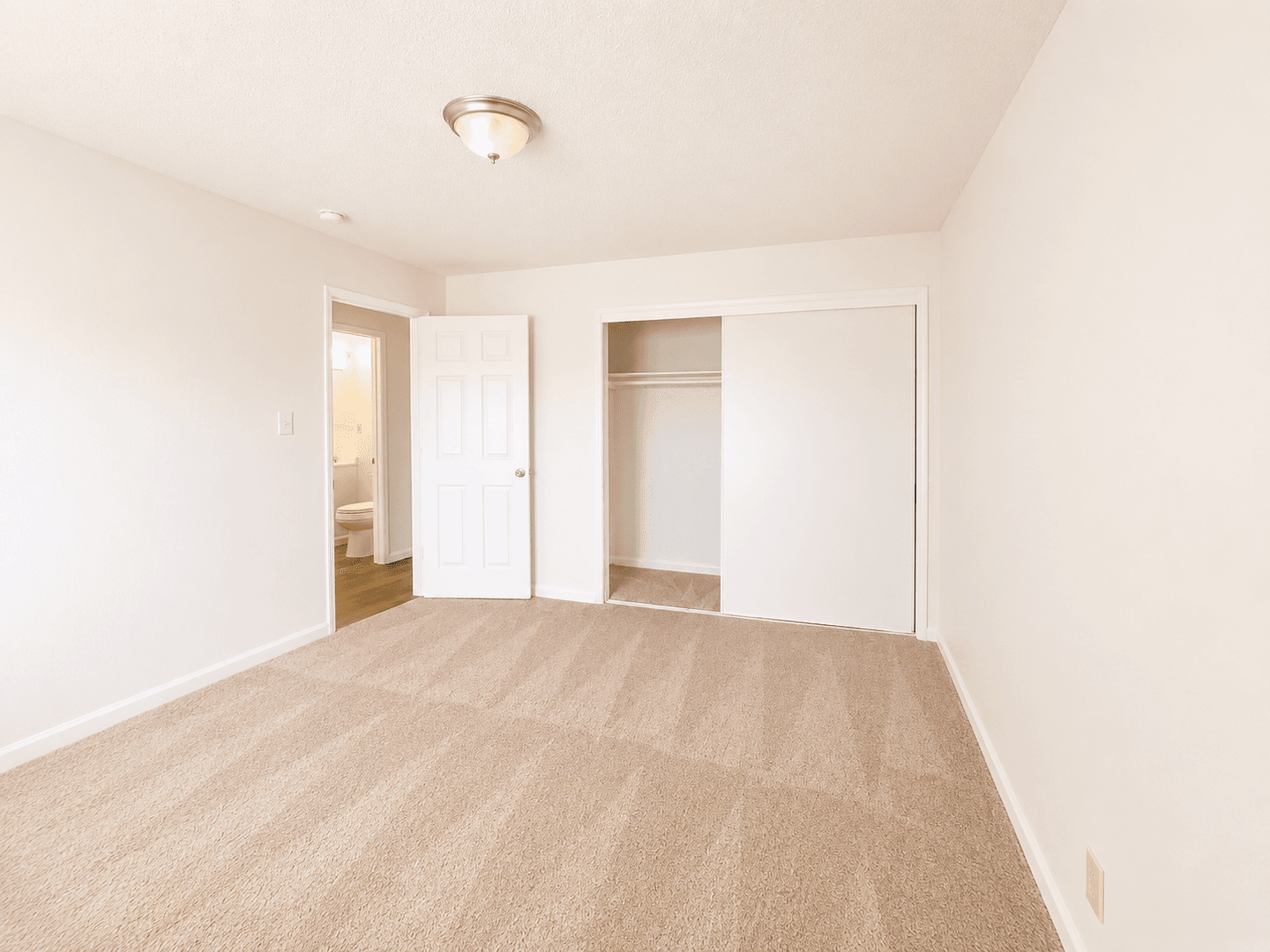 Reno Apartment: 1385-1445 W 7th Street