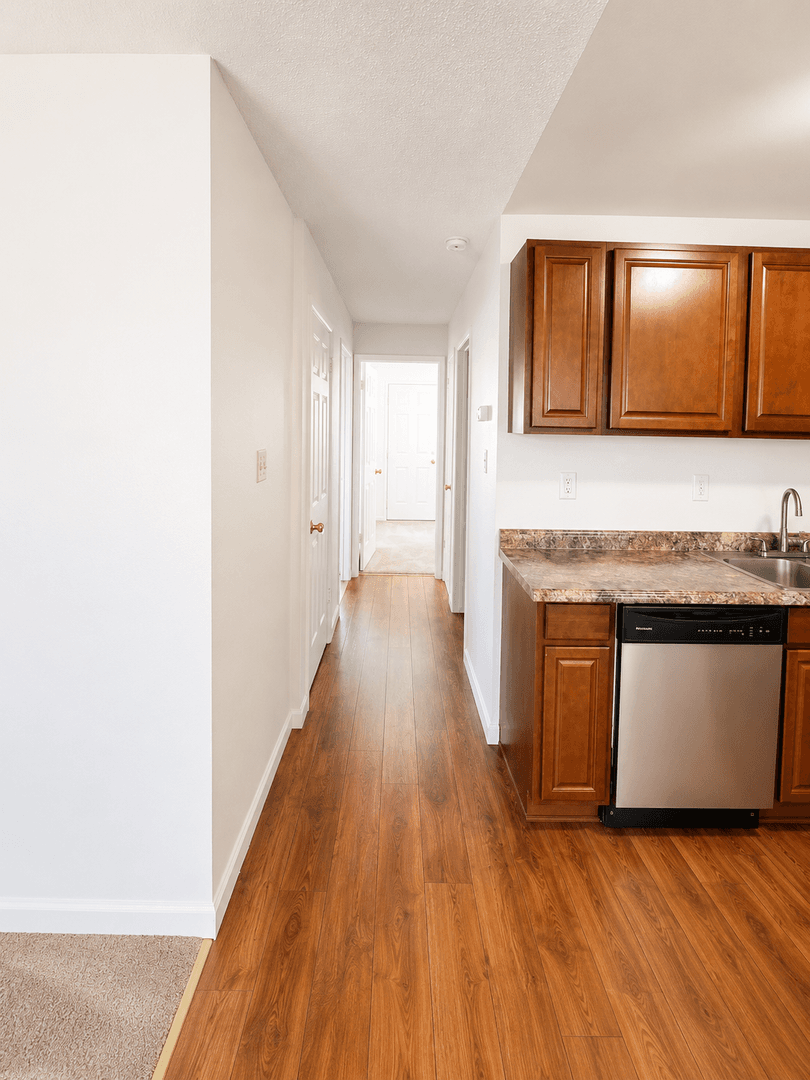 Reno Apartment: 1385-1445 W 7th Street