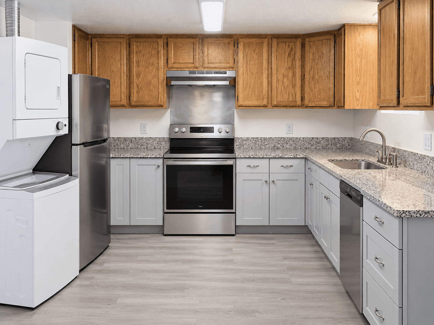 Sparks Apartment: 737 16th St