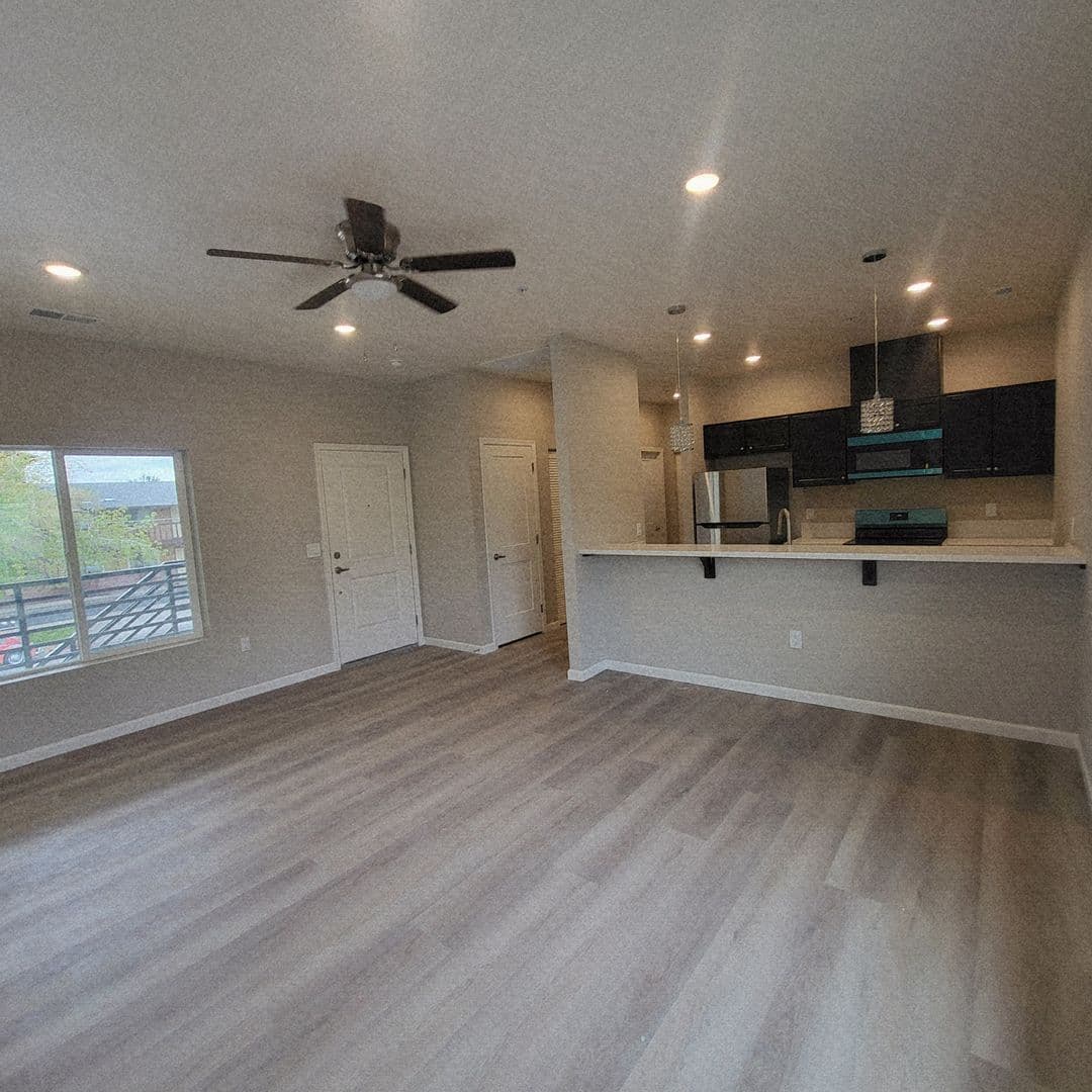 Reno Apartment: 397 W 10th Street
